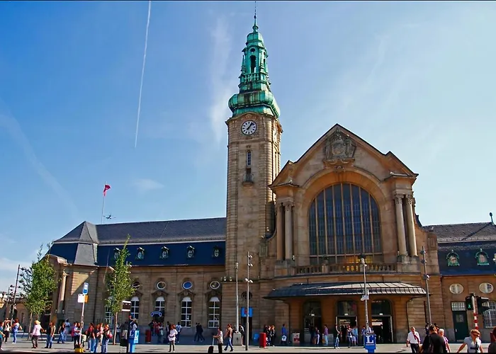 Elegant Spacious Room, Steps From Train Station Penzion *